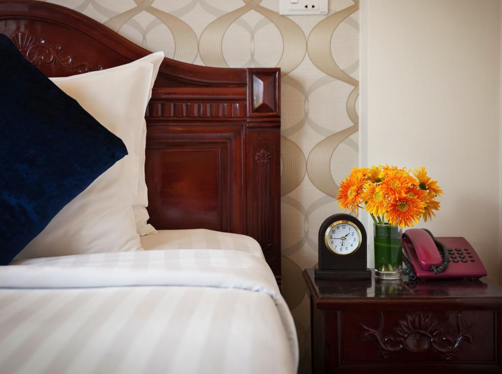 Hanoi Golden Moon Hotel & Travel Zewnętrze zdjęcie
